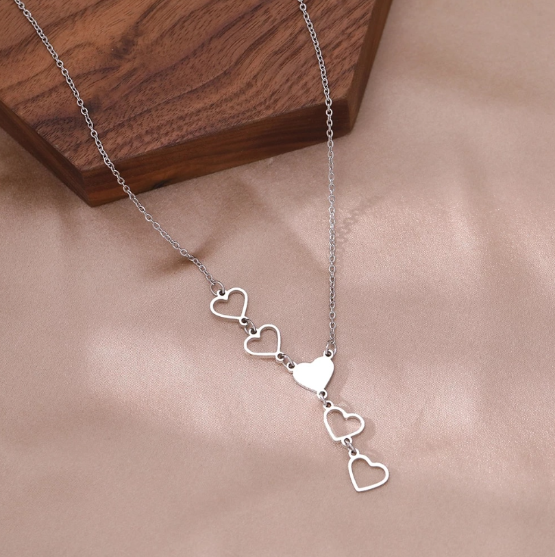 Collar de cadena con dije de corazón para mujer